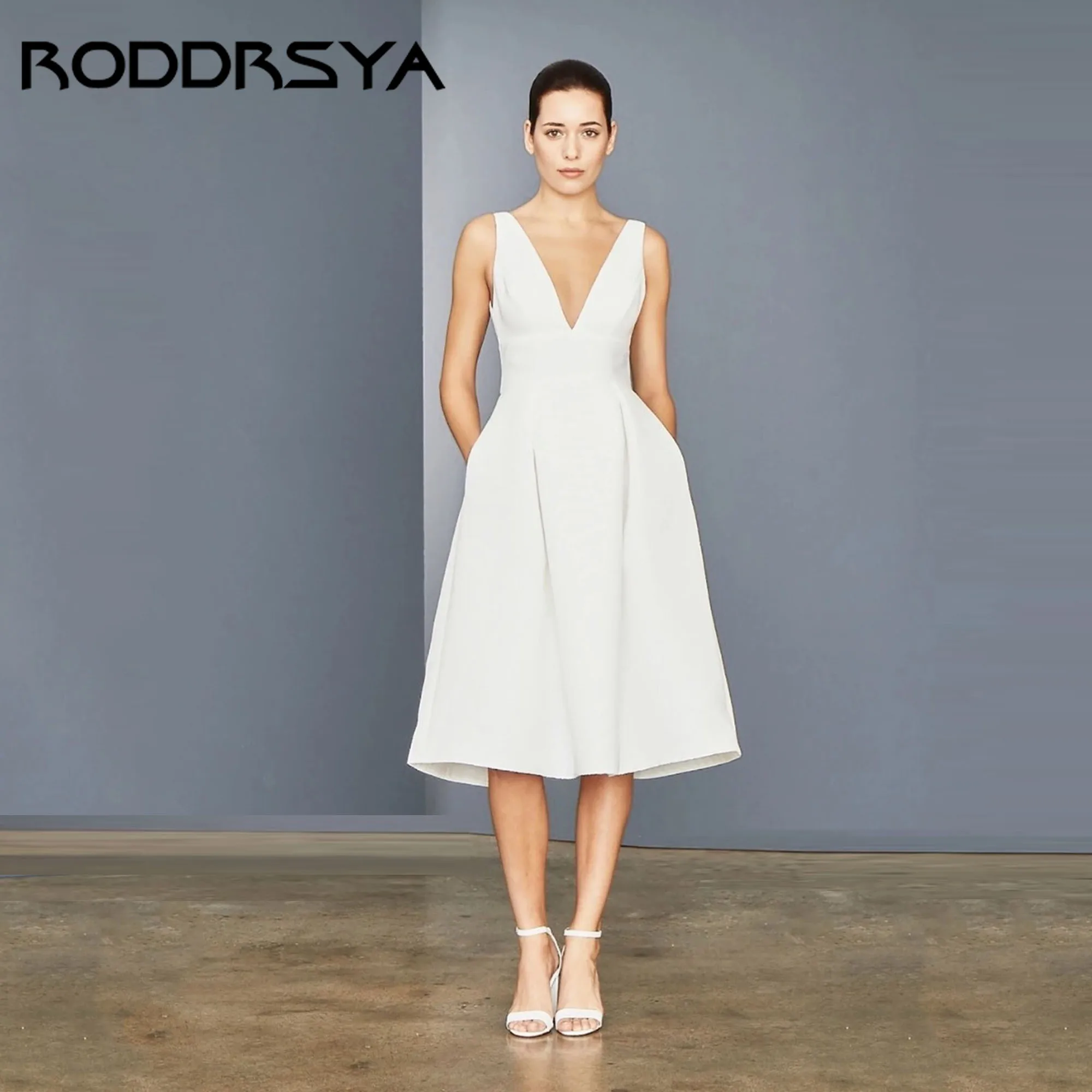 RODDRSYA Satin Wedding Guest Dress Midi Length with Pocket V-Neck Party Gown for Bride Backless vestido de novia Custom Made
RODDRSYA Satin Wedding Guest Dress Midi Length with Pocket V-Neck Party Gown for Bride Backless vestido de novia Custom Made