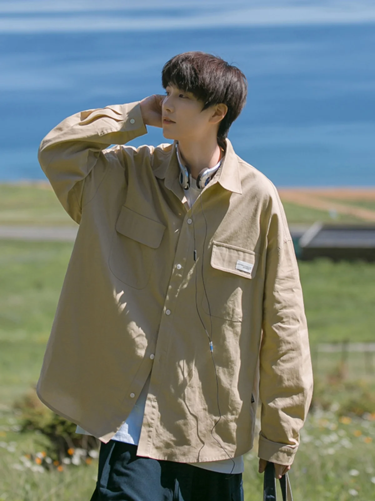 Мужская рубашка-куртка American Sle цвета хаки в стиле барокко, рабочая одежда, оверсайз, повседневная, свободного кроя, с длинным рукавом, осенняя мода
Мужская рубашка-куртка American Sle цвета хаки в стиле барокко, рабочая одежда, оверсайз, повседневная, свободного кроя, с длинным рукавом, осенняя мода