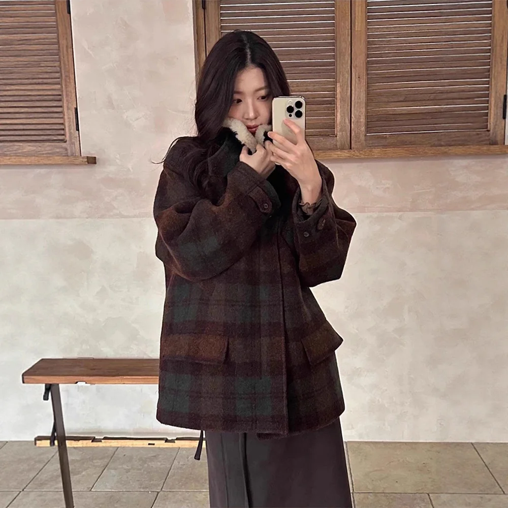 ERUME H25 осень-зима шерстяное пальто средней длины на хлопковой подкладке теплое пальто в клетку в стиле ретро Dongda Gate с меховым воротником женская верхняя одежда
ERUME H25 осень-зима шерстяное пальто средней длины на хлопковой подкладке теплое пальто в клетку в стиле ретро Dongda Gate с меховым воротником женская верхняя одежда