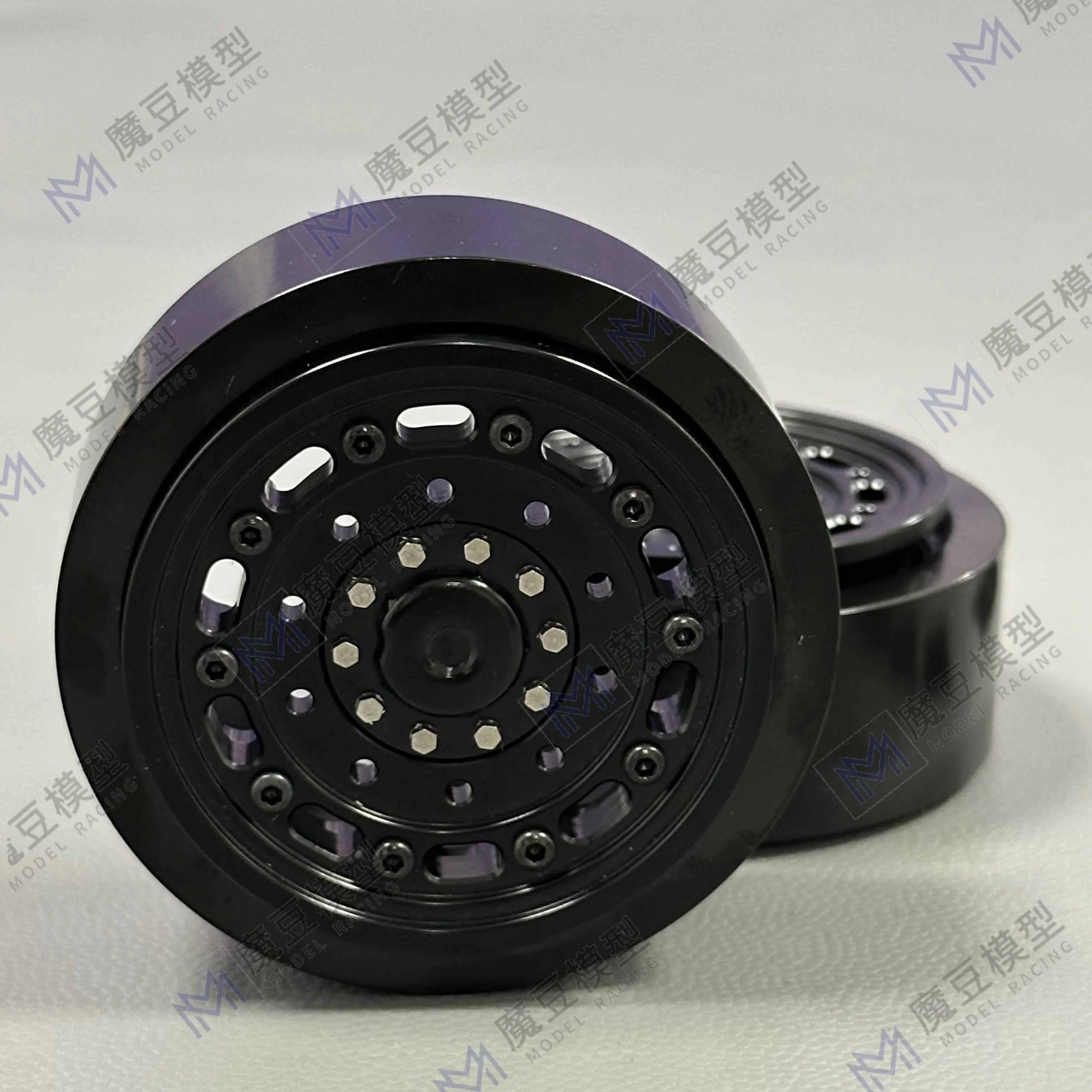 Upgrade Clamping 1.9-Inch Counterweight Wheel Hub Climbing Vehicle Tire For 1/14 Tamiya RC Lesu Scania Man Tractor Dump Parts
Upgrade Clamping 1.9-Inch Counterweight Wheel Hub Climbing Vehicle Tire For 1/14 Tamiya RC Lesu Scania Man Tractor Dump Parts
