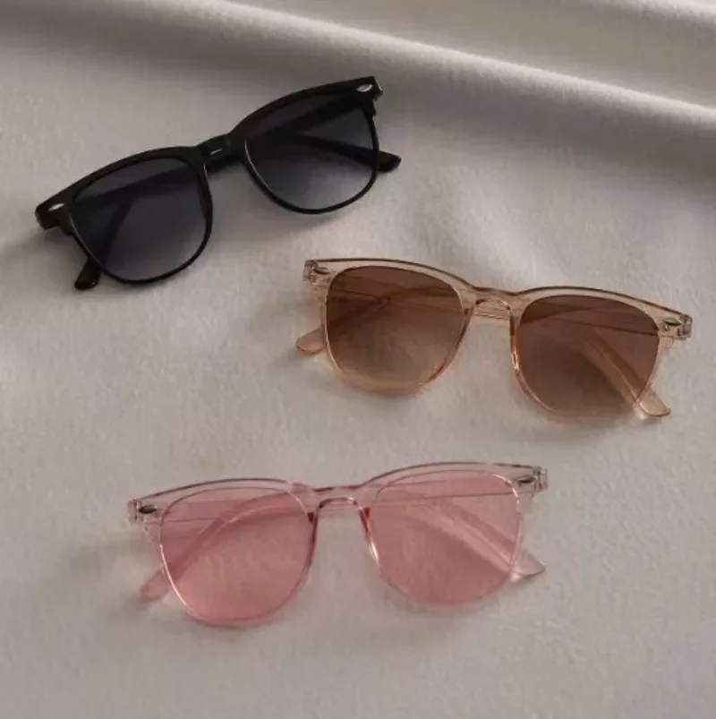 New Vintage Sunglasses Men Classical Retro Brand Designer Round Outdoor Driving UV400 Shades Sun Glasses Woman Glasses
New Vintage Sunglasses Men Classical Retro Brand Designer Round Outdoor Driving UV400 Shades Sun Glasses Woman Glasses