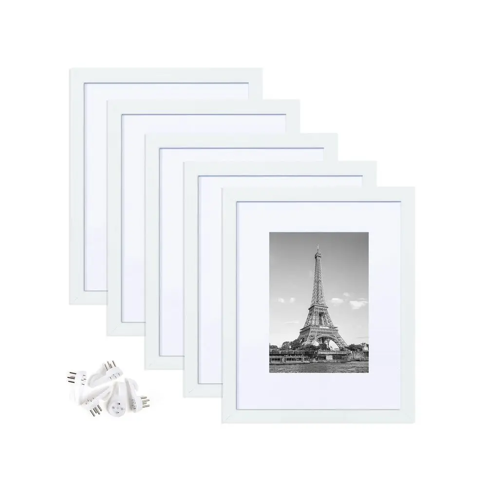 Набор из 5 фоторамок 8x10, для фотографий 5x7 с паспарту или 8x10 без паспарту, для настенного или настольного использования.
Набор из 5 фоторамок 8x10, для фотографий 5x7 с паспарту или 8x10 без паспарту, для настенного или настольного использования.