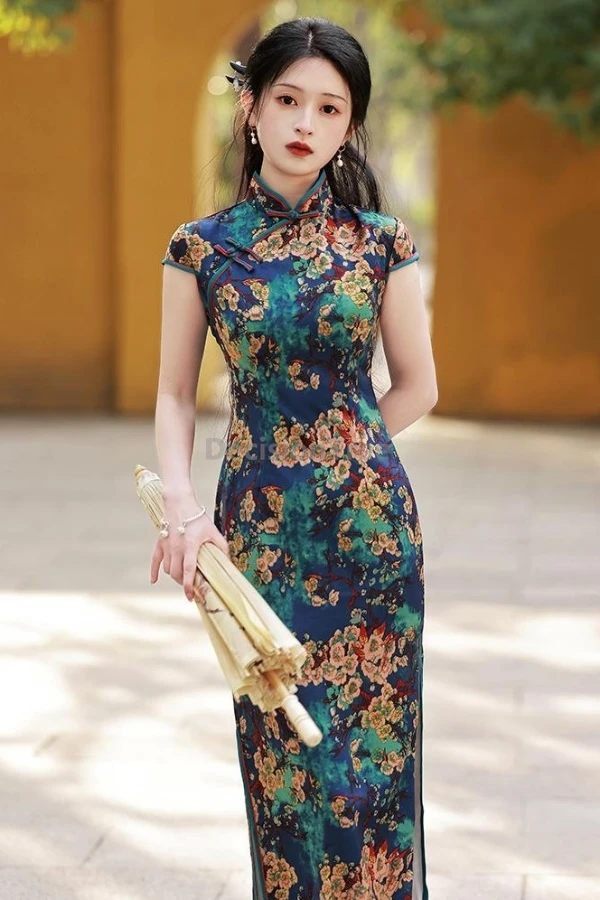 2025 улучшенный смысл темперамент старый шанхай Cheongsam китайский стиль ретро улучшенное традиционное Ципао элегантное женское платье с принтом
2025 улучшенный смысл темперамент старый шанхай Cheongsam китайский стиль ретро улучшенное традиционное Ципао элегантное женское платье с принтом