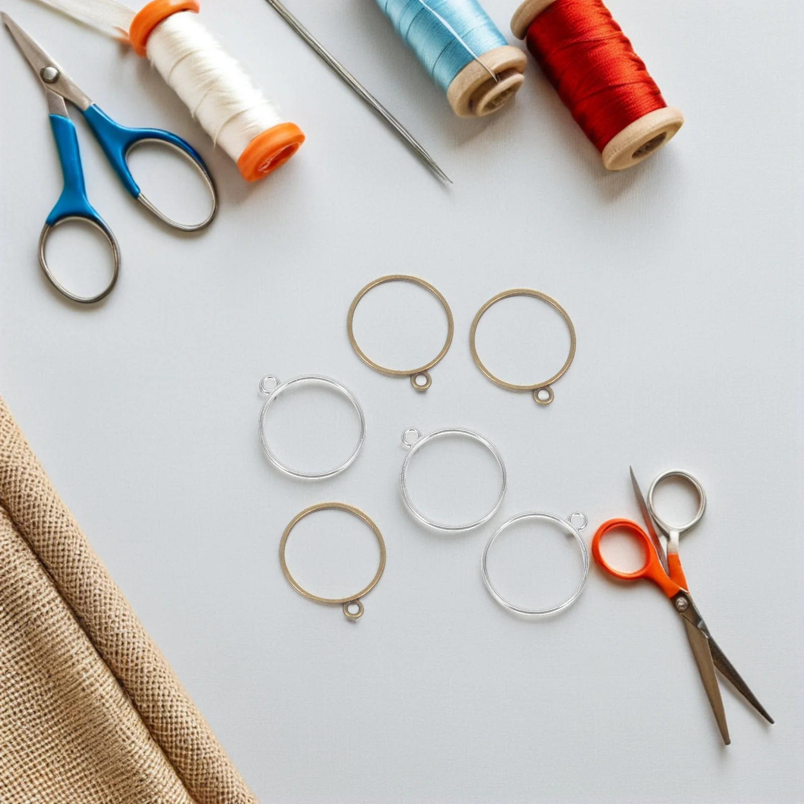 60 pcs Handmade Jewelry Accessories Resin Bezel Charms Round Open Frame Pendant Earring Bracelet Making Kits Sturdy Alloy
60 pcs Handmade Jewelry Accessories Resin Bezel Charms Round Open Frame Pendant Earring Bracelet Making Kits Sturdy Alloy
