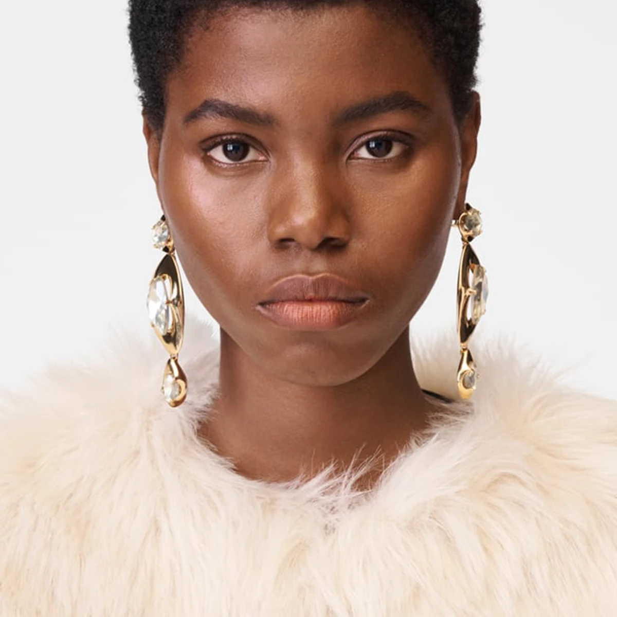 2024 New ZAA Shiny Crystal Earrings for Women Statement Metal Multilayer Drop Earrings Holiday Party Jewelry Gifts Wholesale
2024 New ZAA Shiny Crystal Earrings for Women Statement Metal Multilayer Drop Earrings Holiday Party Jewelry Gifts Wholesale