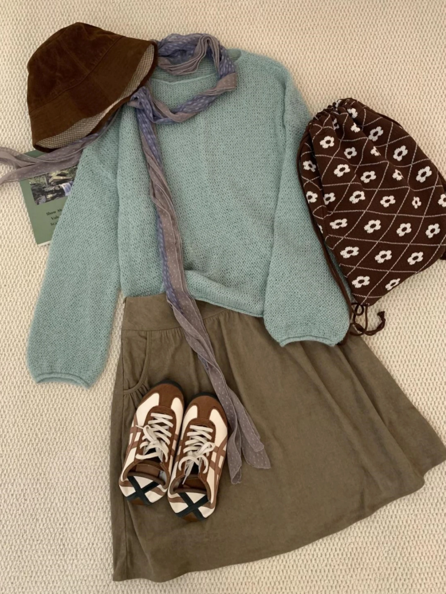 Korean Sle Gentle Wind Women's Set 2025 Autumn Winter Lazy Casual Hollow Knitted Sweater High Waist Slimming Skirt
Korean Sle Gentle Wind Women's Set 2025 Autumn Winter Lazy Casual Hollow Knitted Sweater High Waist Slimming Skirt