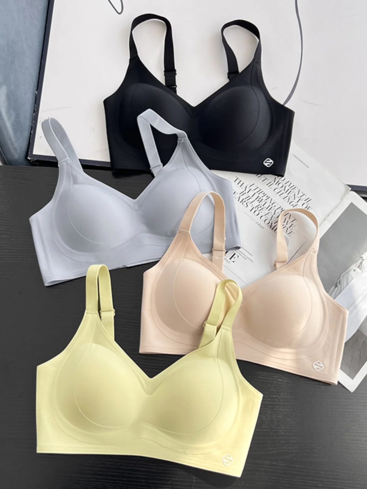 Spring Summer New Seamless Stress Relief Cup Underwear Small Breast Gathered Adjustable Soft Support Bra Fixed N809
Spring Summer New Seamless Stress Relief Cup Underwear Small Breast Gathered Adjustable Soft Support Bra Fixed N809