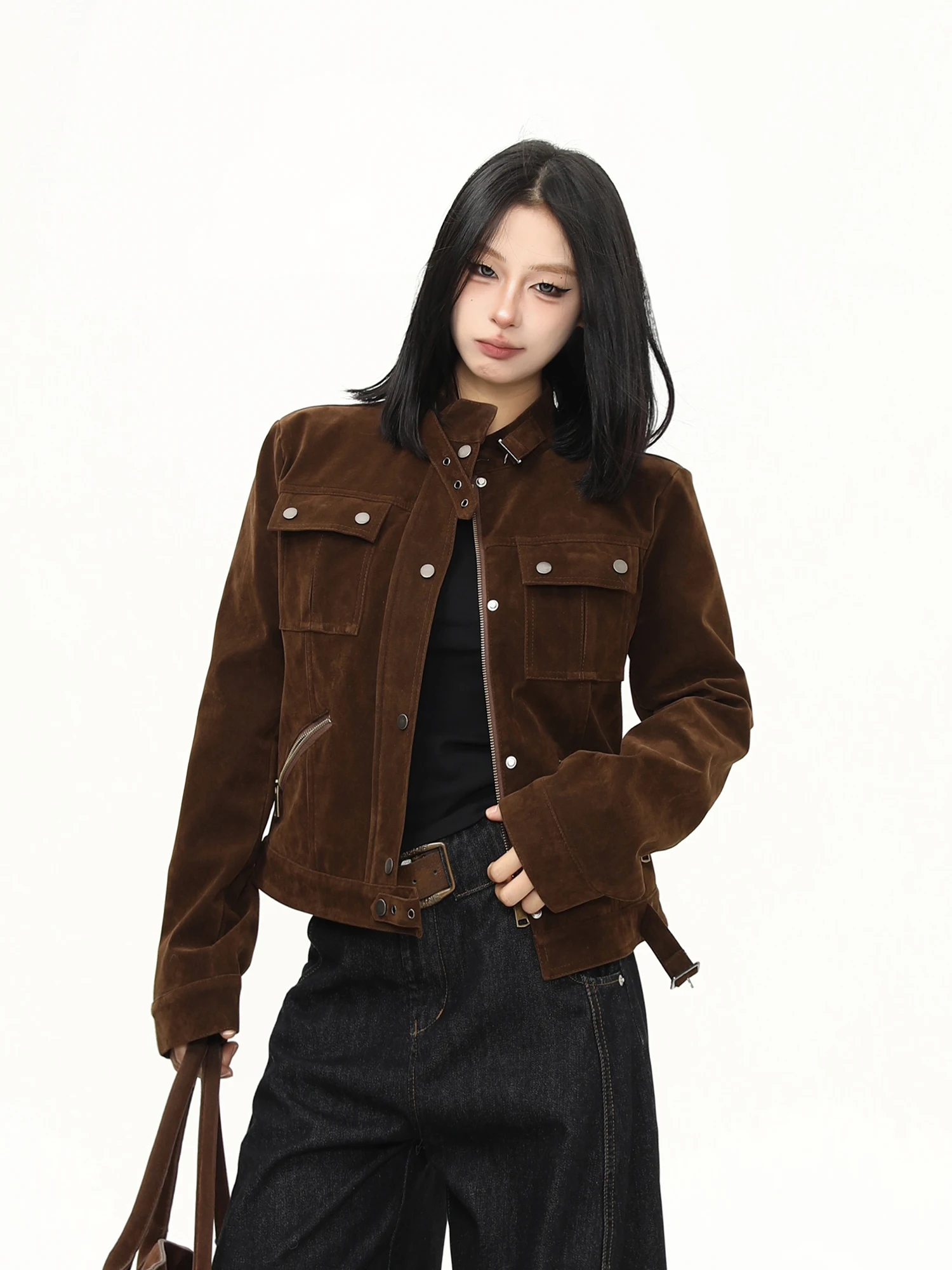 Женская замшевая куртка-косуха Wild Azizi с воротником-стойкой, приталенная, в уличном стиле, с длинными рукавами, из смесового хлопка, осенне-зимнее пальто
Женская замшевая куртка-косуха Wild Azizi с воротником-стойкой, приталенная, в уличном стиле, с длинными рукавами, из смесового хлопка, осенне-зимнее пальто