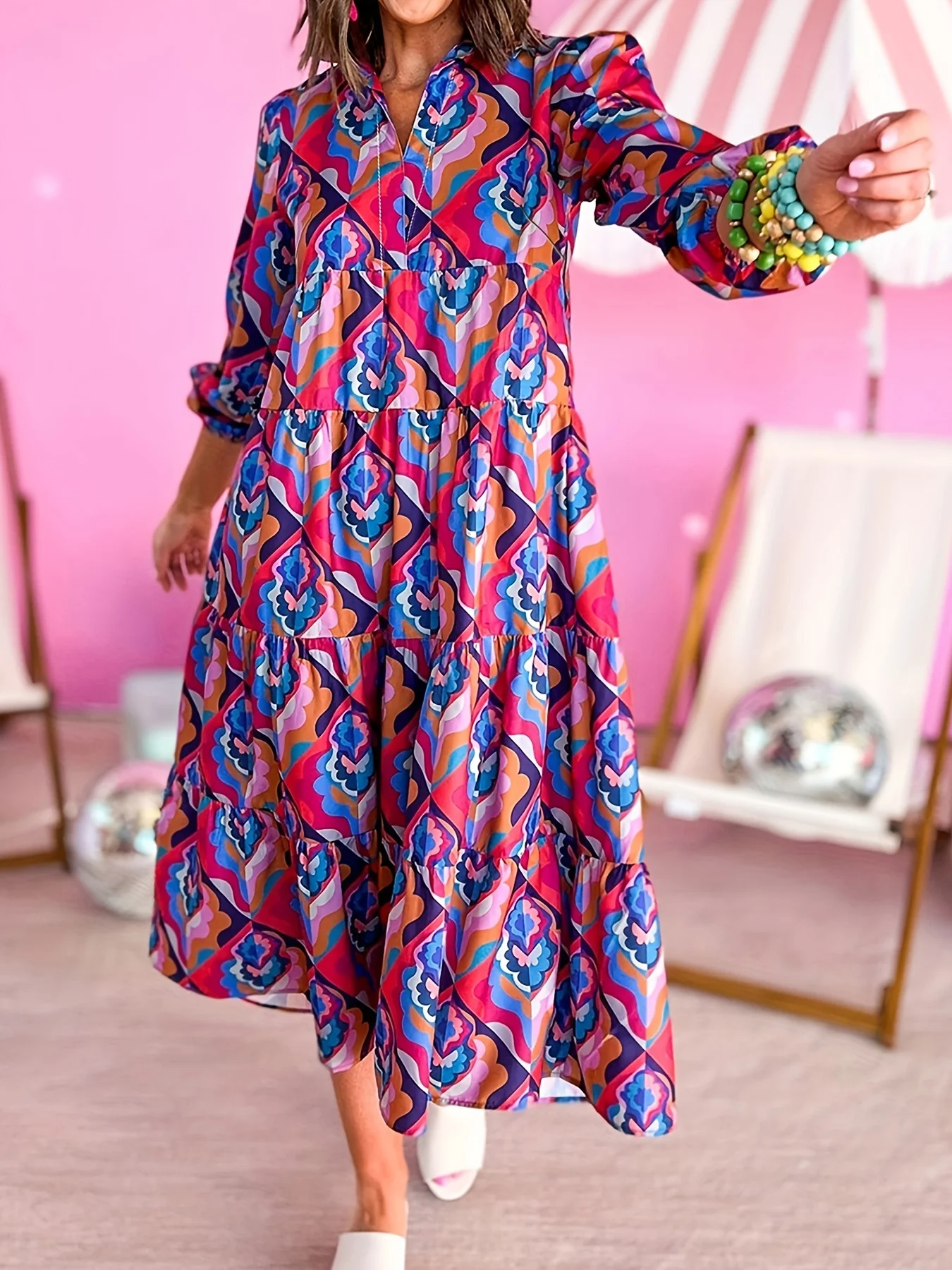 2025 Energetic Selection! Long - Sleeve Dress with Colorful Geometric Prints. The V - Neck Shirt - Collar Design Adds a Sense of
2025 Energetic Selection! Long - Sleeve Dress with Colorful Geometric Prints. The V - Neck Shirt - Collar Design Adds a Sense of