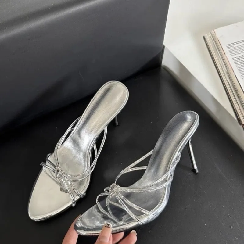 2026 Plus-Size Women's Summer New Fairy Sexy Cross-Strap Peep-Toe High-Heeled Sandals
2026 Plus-Size Women's Summer New Fairy Sexy Cross-Strap Peep-Toe High-Heeled Sandals