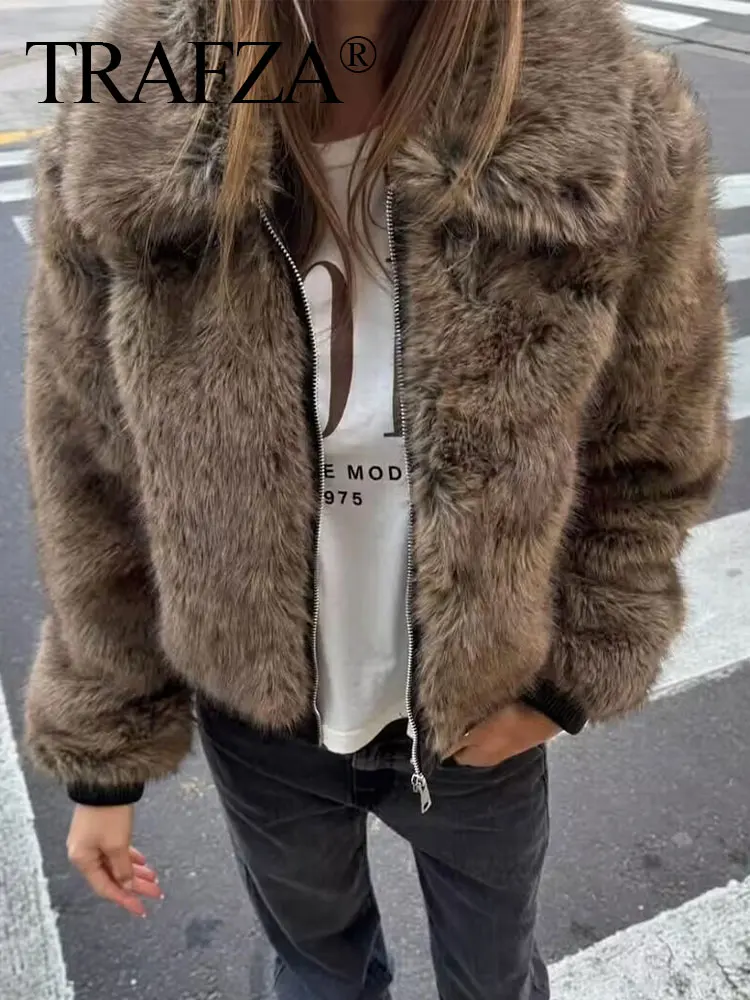 TRAFZA Women's Winter Coat Faux Fur Lapel Long Sleeves Loose Zipper Jackets Lady Pockets High Street Chic Warm Woman Outerwear
TRAFZA Women's Winter Coat Faux Fur Lapel Long Sleeves Loose Zipper Jackets Lady Pockets High Street Chic Warm Woman Outerwear