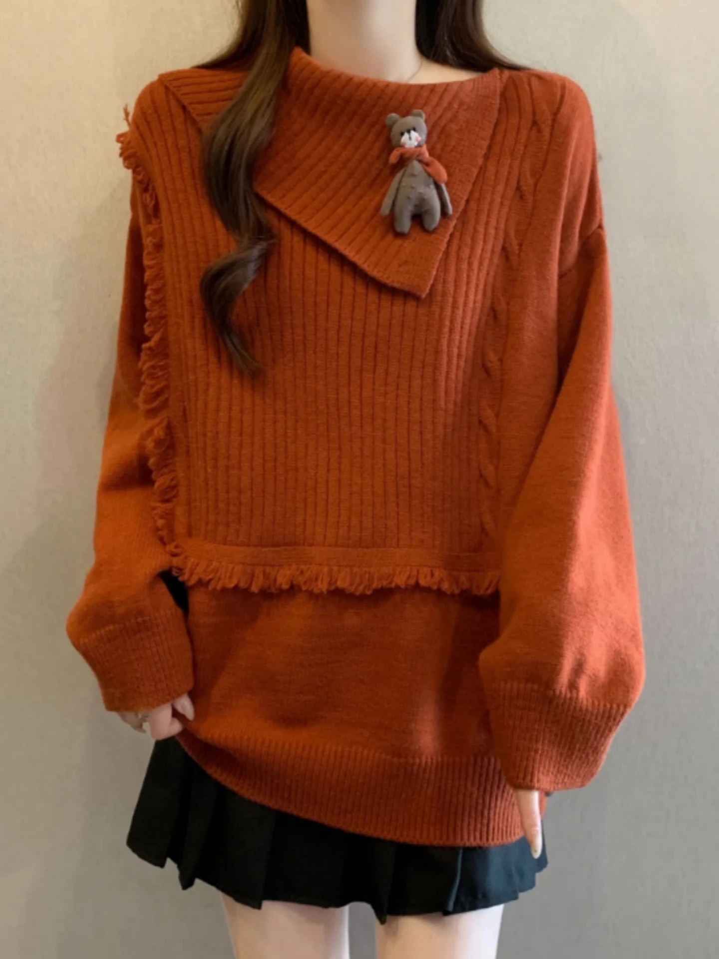 Cartoon 3D Bear Collar Knitted Sweater Women's Spring Autumn Large Size Beautiful Base Layer Top Korean Style Loose Fit
Cartoon 3D Bear Collar Knitted Sweater Women's Spring Autumn Large Size Beautiful Base Layer Top Korean Style Loose Fit