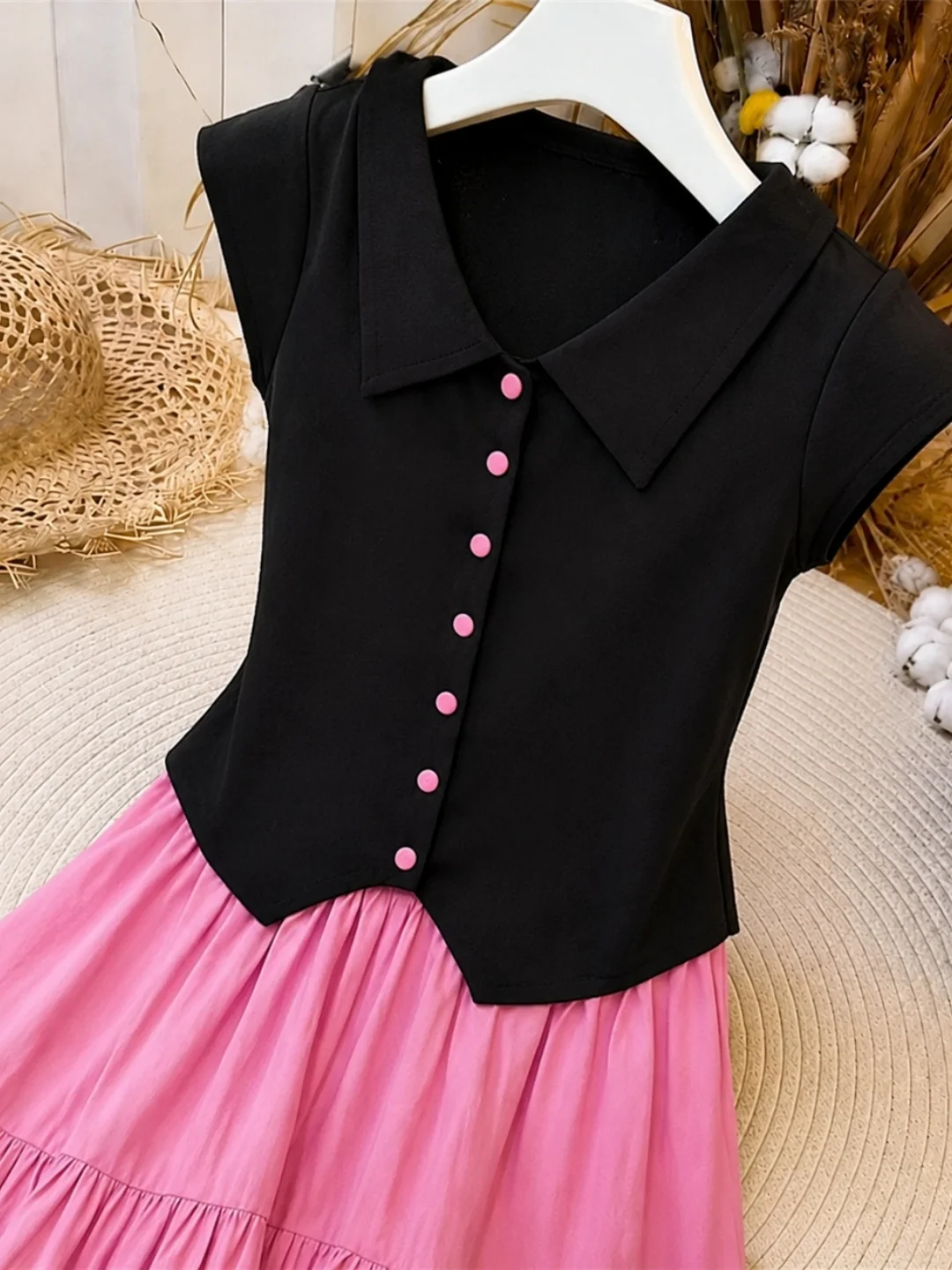 Elegant Single-Button T-Shirt Women's Versatile Simple Style Summer Slimming Top European Design Sensation Collar Short ...
Elegant Single-Button T-Shirt Women's Versatile Simple Style Summer Slimming Top European Design Sensation Collar Short ...