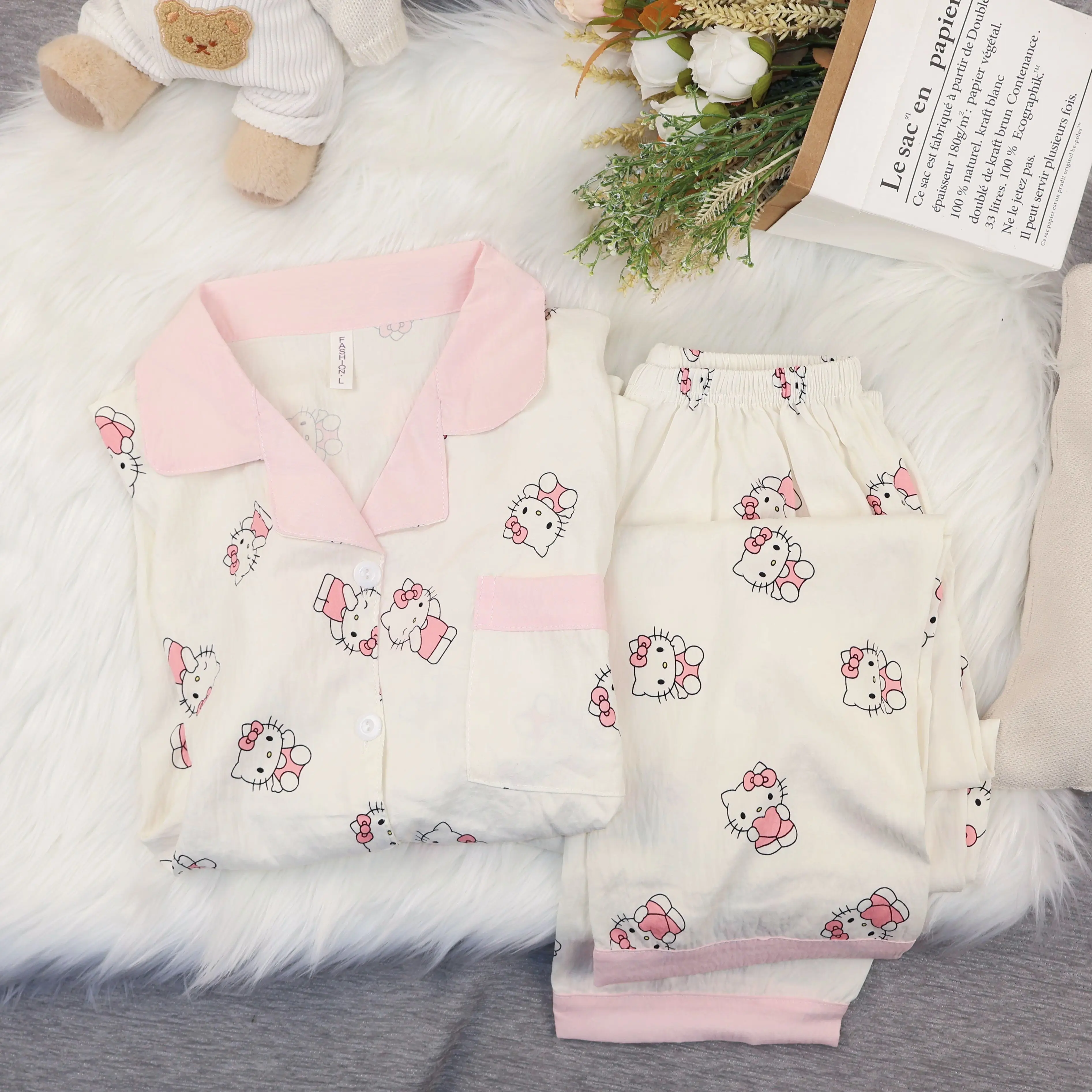 Женский пижамный комплект Hello Kitty из хлопка с рисунком розовых облаков, весна-осень, с длинными рукавами и брюками, милый, мягкий, удобный, для дома и отдыха
Женский пижамный комплект Hello Kitty из хлопка с рисунком розовых облаков, весна-осень, с длинными рукавами и брюками, милый, мягкий, удобный, для дома и отдыха