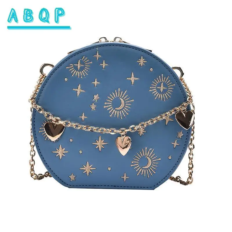 Mini Chain Heart Decor Embroidered Round Crossbody Bag Star Moon Pattern Circle Purse Vintage Embroidered Small Round Bag Tote
Mini Chain Heart Decor Embroidered Round Crossbody Bag Star Moon Pattern Circle Purse Vintage Embroidered Small Round Bag Tote