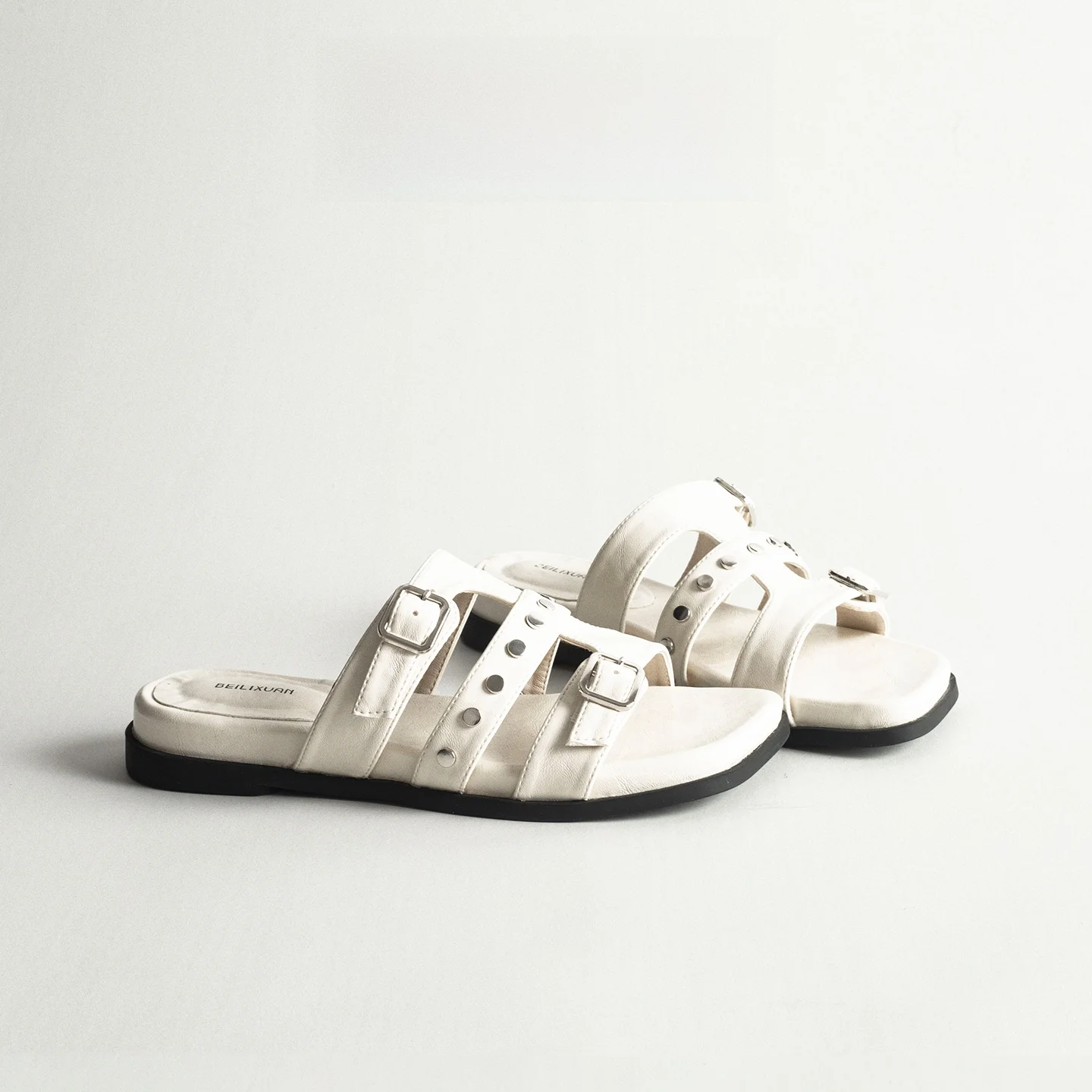 Leather Rivet Flat Bottom Sandals Women's Outdoor Casual Beach Toe-Open Clogs Fashionable Comfortable Summer Slip-On Shoes
Leather Rivet Flat Bottom Sandals Women's Outdoor Casual Beach Toe-Open Clogs Fashionable Comfortable Summer Slip-On Shoes