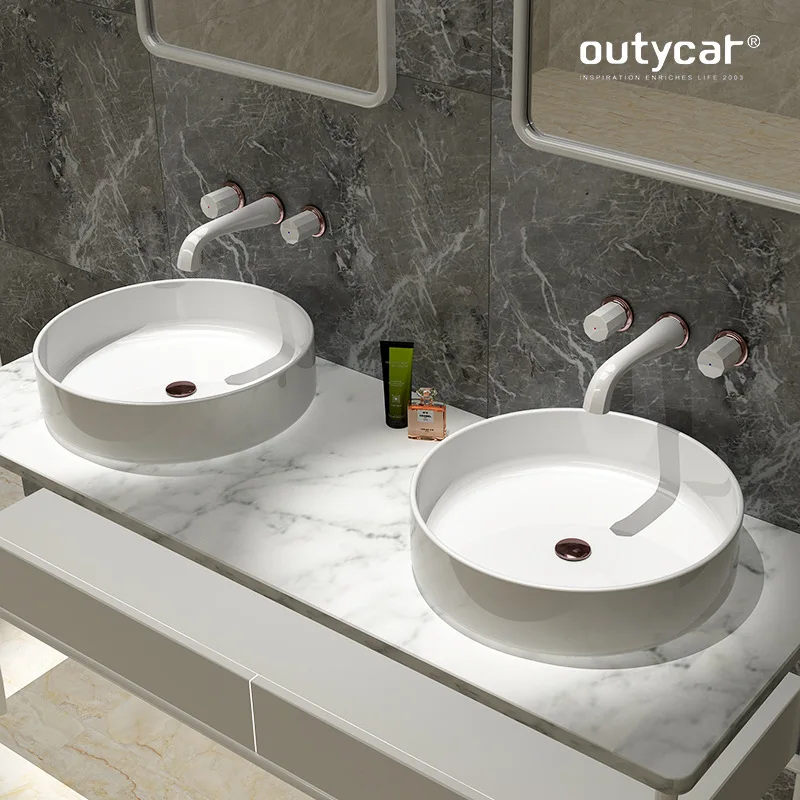 Top Quality Brass Wall Mounted Bathroom sink faucet 2 Handles 3 Holes Basin mixer Tap Fashion design Copper Cold hot water Tap
Top Quality Brass Wall Mounted Bathroom sink faucet 2 Handles 3 Holes Basin mixer Tap Fashion design Copper Cold hot water Tap