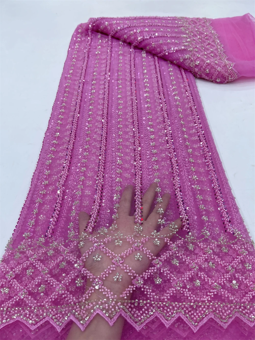 African Luxury Sequins Lace Fabrics Latest Beads Embroidery French Tulle Mesh Lace Fabric Material For Party Wedding
African Luxury Sequins Lace Fabrics Latest Beads Embroidery French Tulle Mesh Lace Fabric Material For Party Wedding