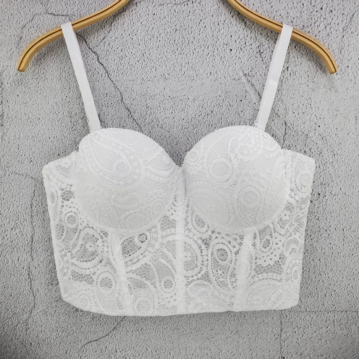 SsTss Spring Summer New Hollow Crochet Vacation Sexy Short Paisley Lace Corset Bustier Retro Vest Small Suspender Bra Top Women
SsTss Spring Summer New Hollow Crochet Vacation Sexy Short Paisley Lace Corset Bustier Retro Vest Small Suspender Bra Top Women