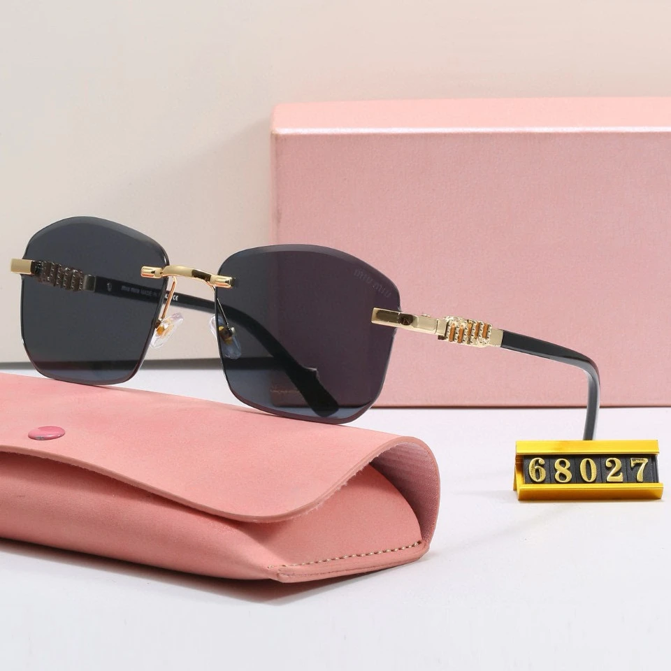 2025 Frameless Retro Sunglasses UV400 Polarized High-End Beveled Edge Unisex for Photography Outdoor Street Style
2025 Frameless Retro Sunglasses UV400 Polarized High-End Beveled Edge Unisex for Photography Outdoor Street Style