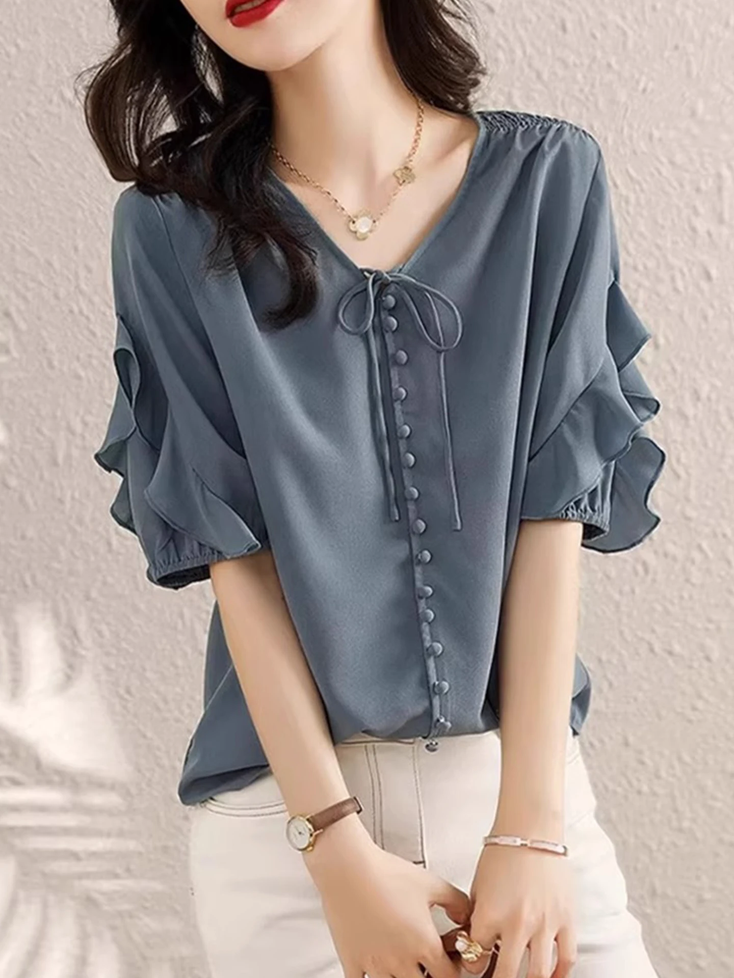 V-Neck Short Sleeve Comfortable Fashionable Anti-Aging Shirt Women's Summer Top Versatile Breathable Casual Style Poet-Like
V-Neck Short Sleeve Comfortable Fashionable Anti-Aging Shirt Women's Summer Top Versatile Breathable Casual Style Poet-Like