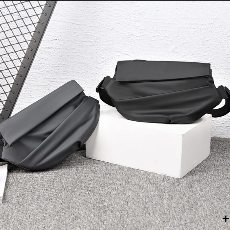 Unique and stylish minimalist messenger bag for men Black minimalist shoulder bag for cycling Street style men's crossbody bag
Unique and stylish minimalist messenger bag for men Black minimalist shoulder bag for cycling Street style men's crossbody bag