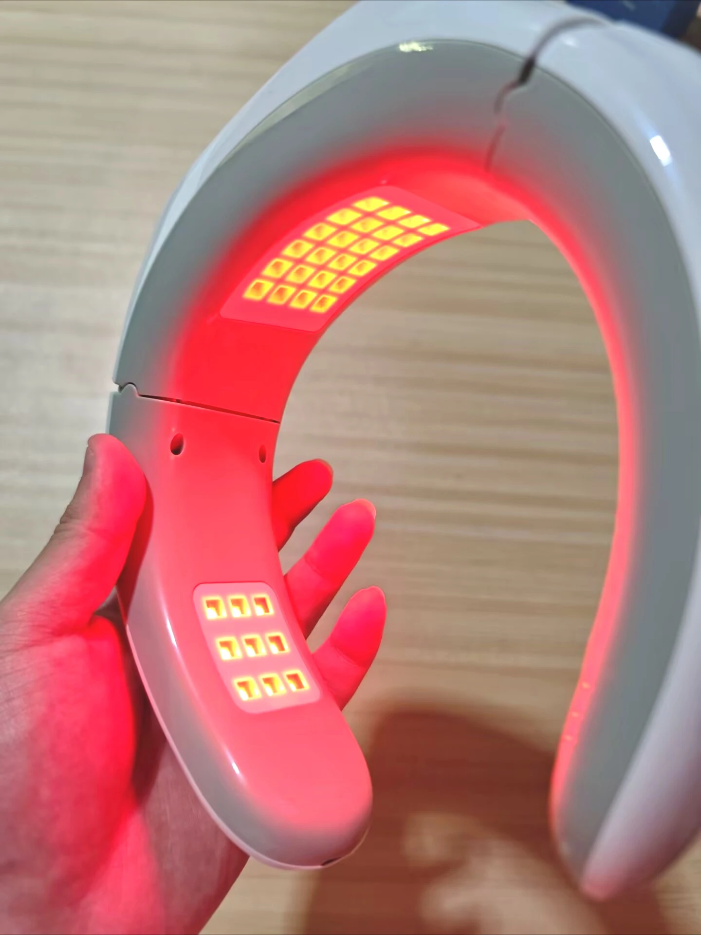 Red Blue LED Light Therapy for Neck Pain Cervical Spondylosis Relief Muscle Relaxation Massager Device
Red Blue LED Light Therapy for Neck Pain Cervical Spondylosis Relief Muscle Relaxation Massager Device