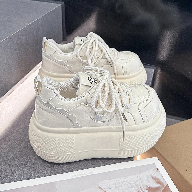 8CM High Platform Sneakers Women Casual Leather Sport Shoes New Autumn Vulcanized Skateboard Red Shoes Woman Chaussures Femme
8CM High Platform Sneakers Women Casual Leather Sport Shoes New Autumn Vulcanized Skateboard Red Shoes Woman Chaussures Femme