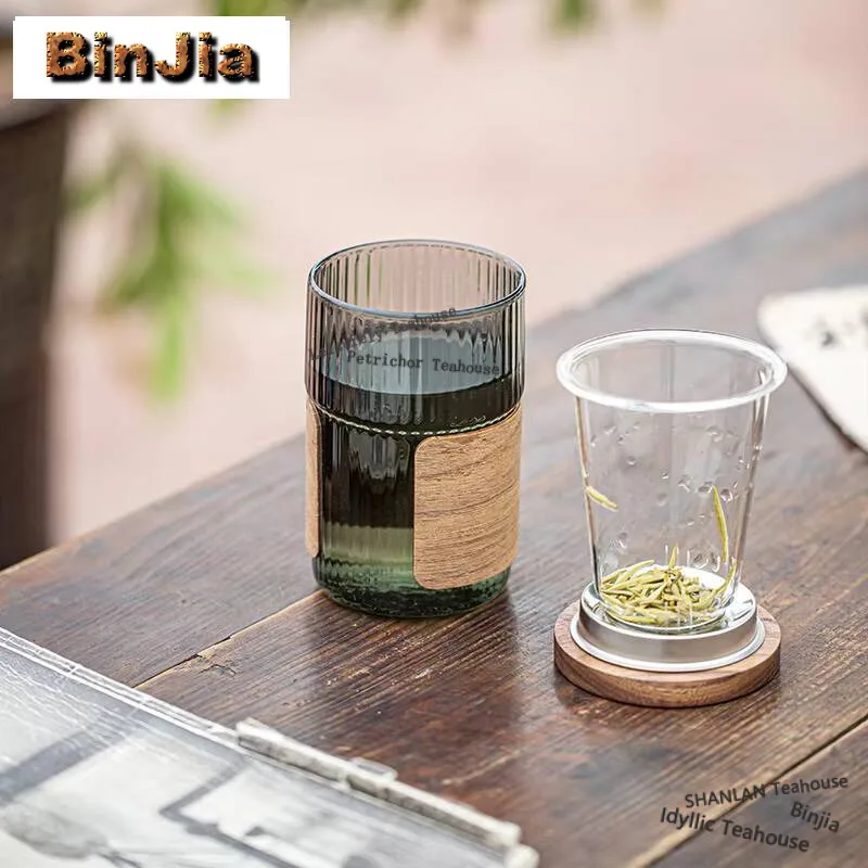 Чайная чашка из термостойкого стекла класса люкс, 450 мл, с фильтром-сепаратором для чая, с защитой от ожогов, с ручкой, для заваривания чая, посуда для напитков
Чайная чашка из термостойкого стекла класса люкс, 450 мл, с фильтром-сепаратором для чая, с защитой от ожогов, с ручкой, для заваривания чая, посуда для напитков