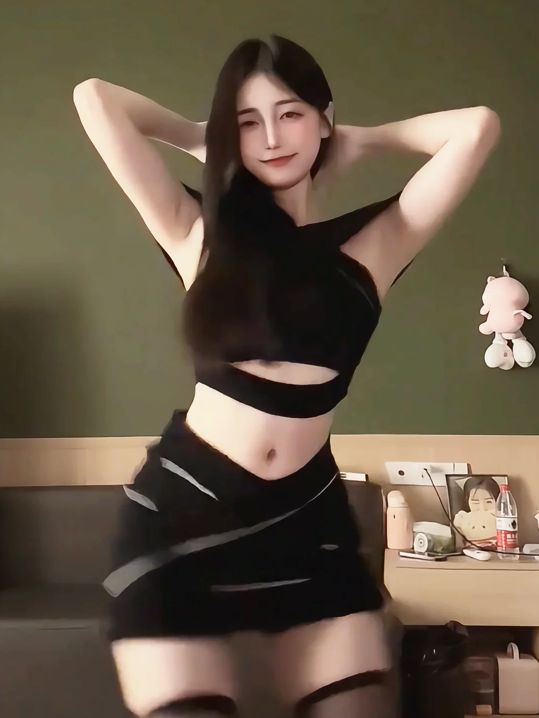 Sexy Black One-Shoulder Cross Hollow out Top And Short Skirt Two-Piece Set for Trendy Girls High-Waisted Bodycon Summer Outfit
Sexy Black One-Shoulder Cross Hollow out Top And Short Skirt Two-Piece Set for Trendy Girls High-Waisted Bodycon Summer Outfit
