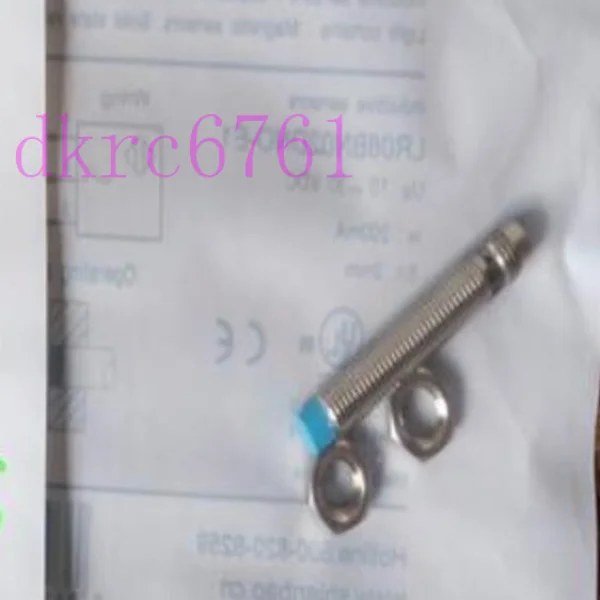 Оригинальный Iwrm12z8704s14c Совершенно новый оригинальный Spot Plc
Оригинальный Iwrm12z8704s14c Совершенно новый оригинальный Spot Plc