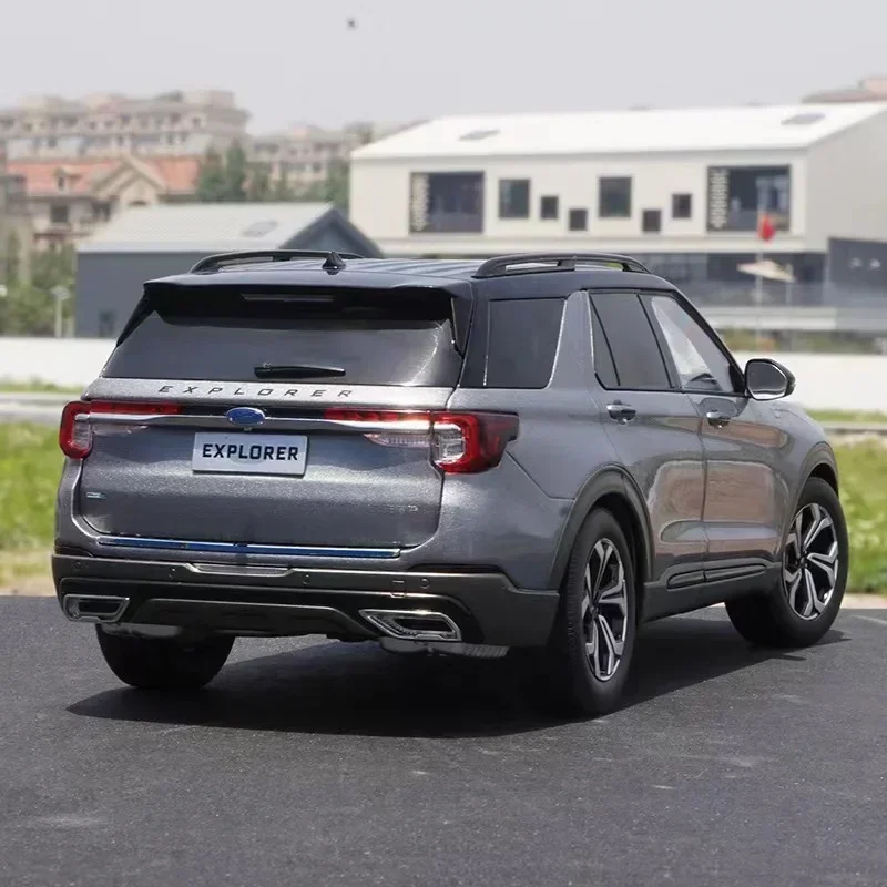 EXPLORER 2023, внедорожник, 1/18, литая металлическая модель автомобиля, амортизатор, статические украшения, дисплей, игрушки для мальчиков, коллекция подарков
EXPLORER 2023, внедорожник, 1/18, литая металлическая модель автомобиля, амортизатор, статические украшения, дисплей, игрушки для мальчиков, коллекция подарков