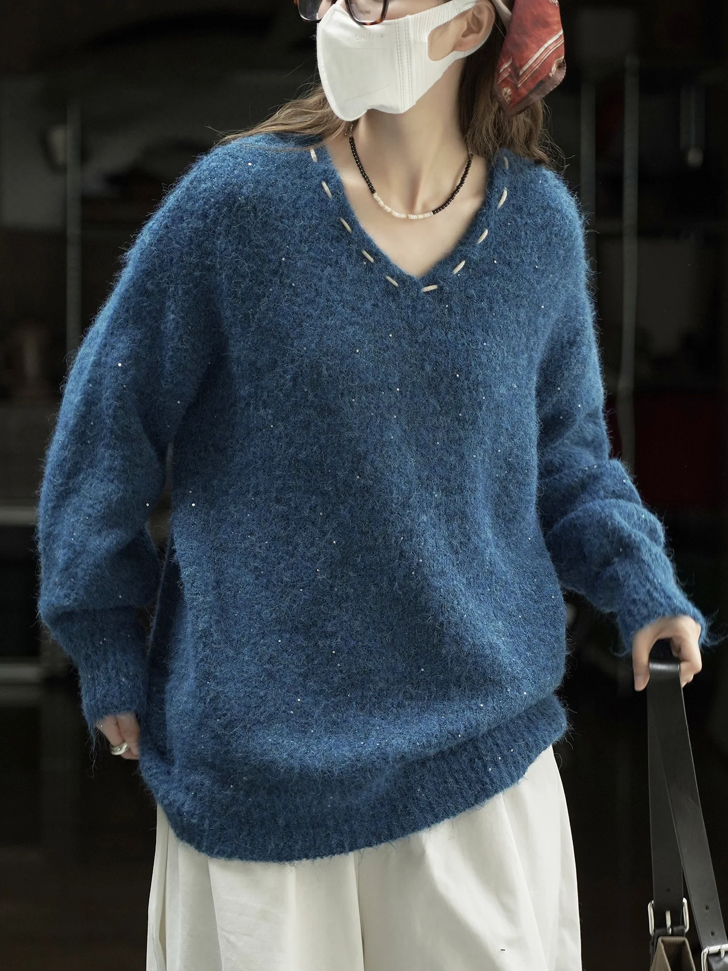 Новый зимний корейский ленивый стиль с круглым вырезом, яркий шелковый вязаный шерстяной свитер, свободный и утягивающий повседневный топ для женщин 
Новый зимний корейский ленивый стиль с круглым вырезом, яркий шелковый вязаный шерстяной свитер, свободный и утягивающий повседневный топ для женщин