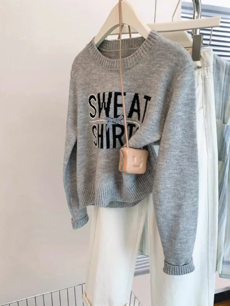 Autumn Winter Women Knitted Pullover Long Sleeve Letter Jacquard Sweater Lazy Style O-Neck Knitwear Casual Versatile Tops
Autumn Winter Women Knitted Pullover Long Sleeve Letter Jacquard Sweater Lazy Style O-Neck Knitwear Casual Versatile Tops