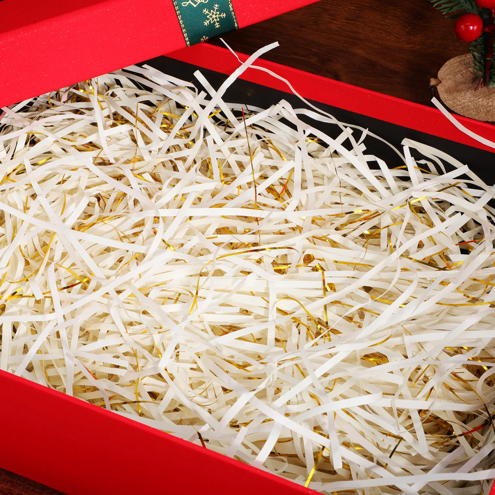 200g Festive Gifts Crinkle Cut Paper Shreds Metallic Threads Basket Filler Decorations Packaging Material Boxes
200g Festive Gifts Crinkle Cut Paper Shreds Metallic Threads Basket Filler Decorations Packaging Material Boxes