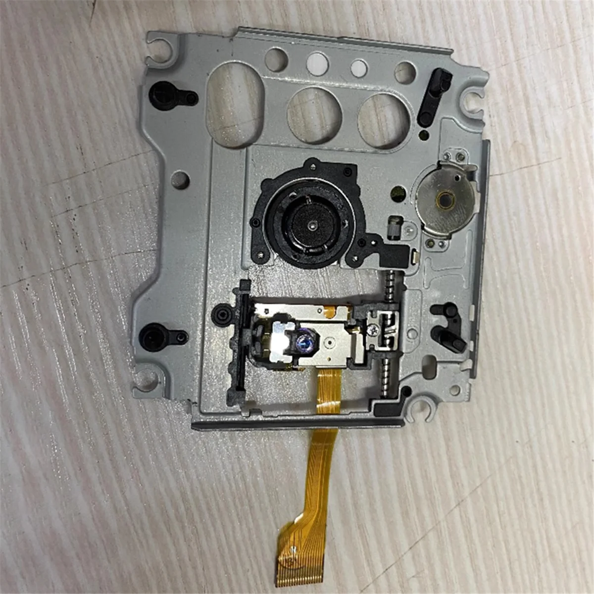 ABIT Slim 2000 3000 UMD Laser Lens For Sony PSP 90%New Original KHM-420BAA Deck Drive Replacement
ABIT Slim 2000 3000 UMD Laser Lens For Sony PSP 90%New Original KHM-420BAA Deck Drive Replacement