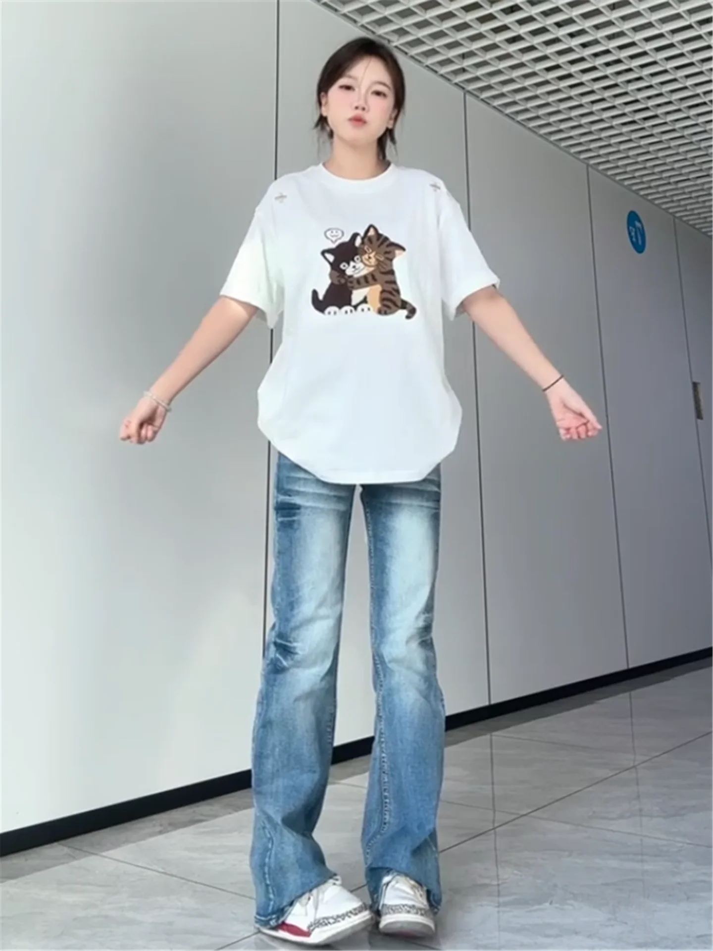 Retro American Street Blue Low Waist Bell Bottom Jeans Women's Spring Summer Slimming Washed out Skinny Narrow Version Pants
Retro American Street Blue Low Waist Bell Bottom Jeans Women's Spring Summer Slimming Washed out Skinny Narrow Version Pants