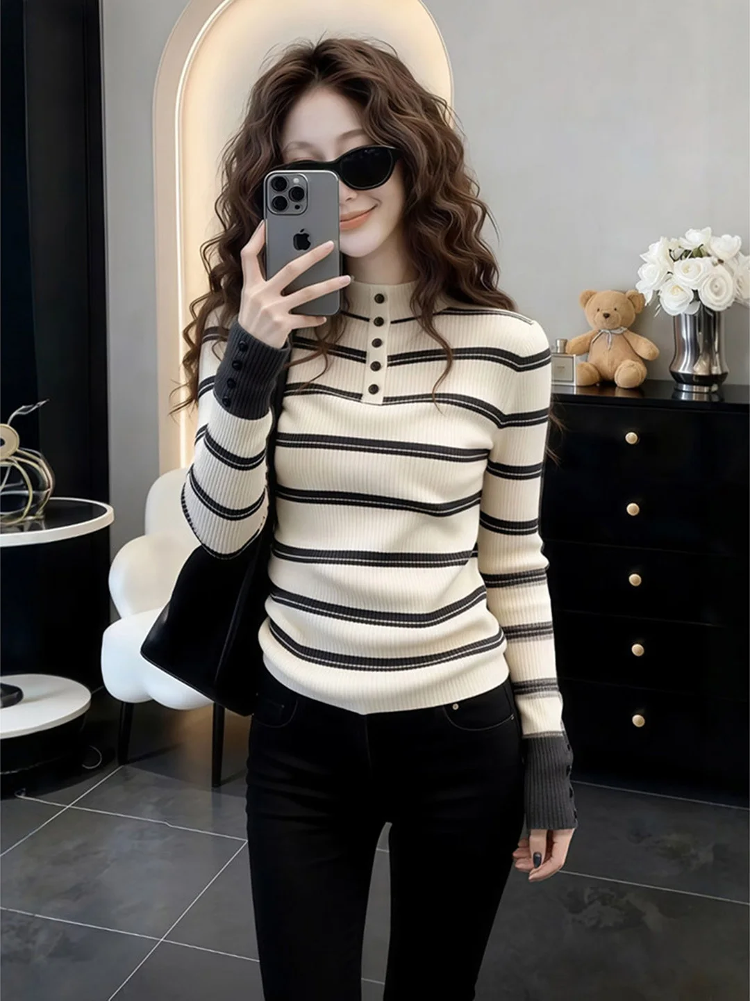 Elegant Thickened Stripe Knitwear Women's Autumn Winter Slim Fit Henry Collar Button up Top Fashionable Versatile Commute Style
Elegant Thickened Stripe Knitwear Women's Autumn Winter Slim Fit Henry Collar Button up Top Fashionable Versatile Commute Style