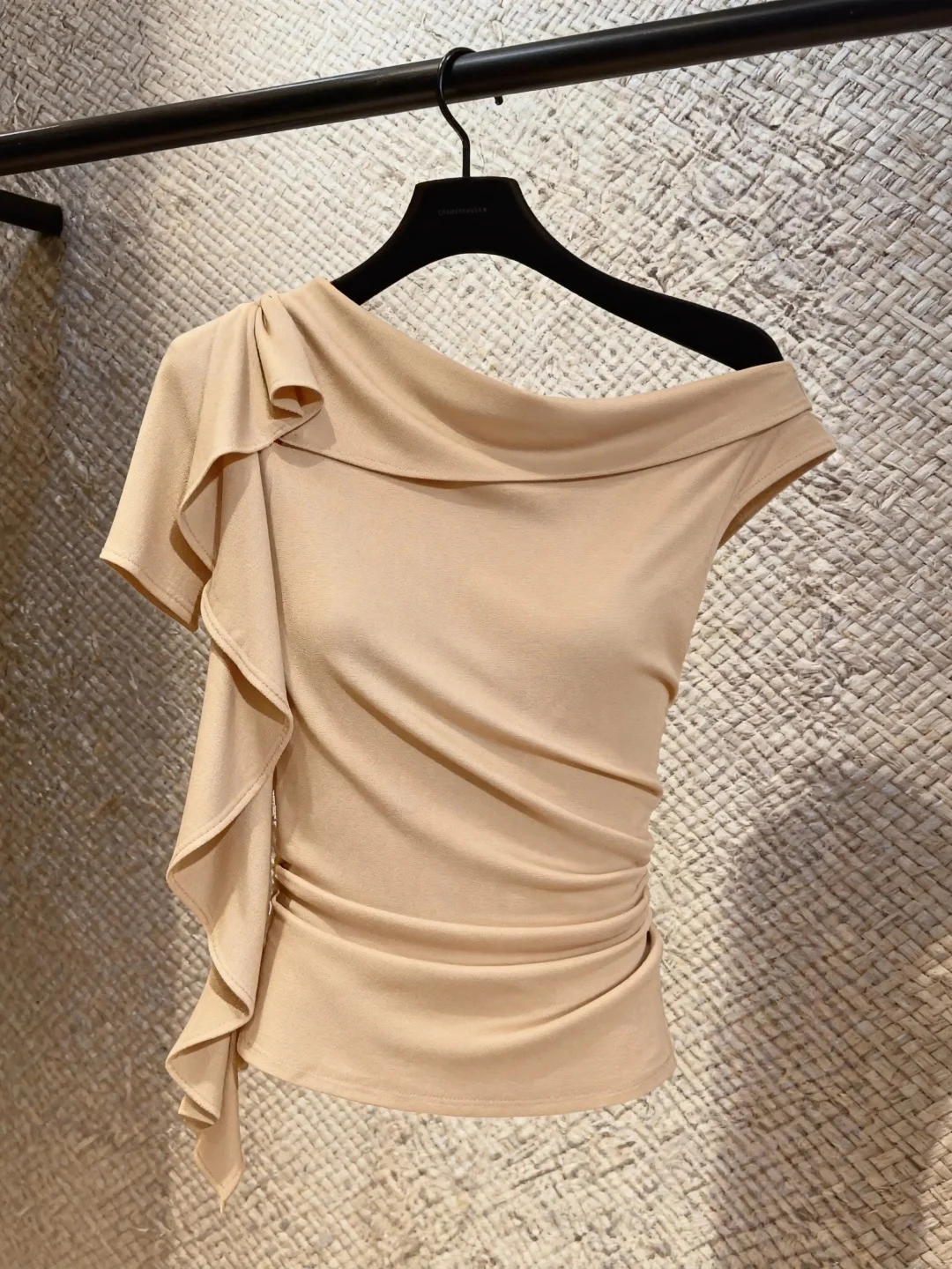 Fashionable Ruffle Sleeve Short Sleeve T-Shirt Women's Slim Fit Soft Versatile Summer Korean Style Top Breathable Skin-Friendly
Fashionable Ruffle Sleeve Short Sleeve T-Shirt Women's Slim Fit Soft Versatile Summer Korean Style Top Breathable Skin-Friendly