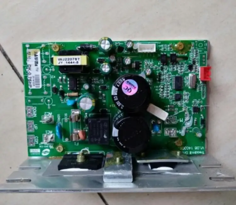 Suitable for Yijian treadmill 8088D/8055/8500D/9007FC motherboard computer board
Suitable for Yijian treadmill 8088D/8055/8500D/9007FC motherboard computer board