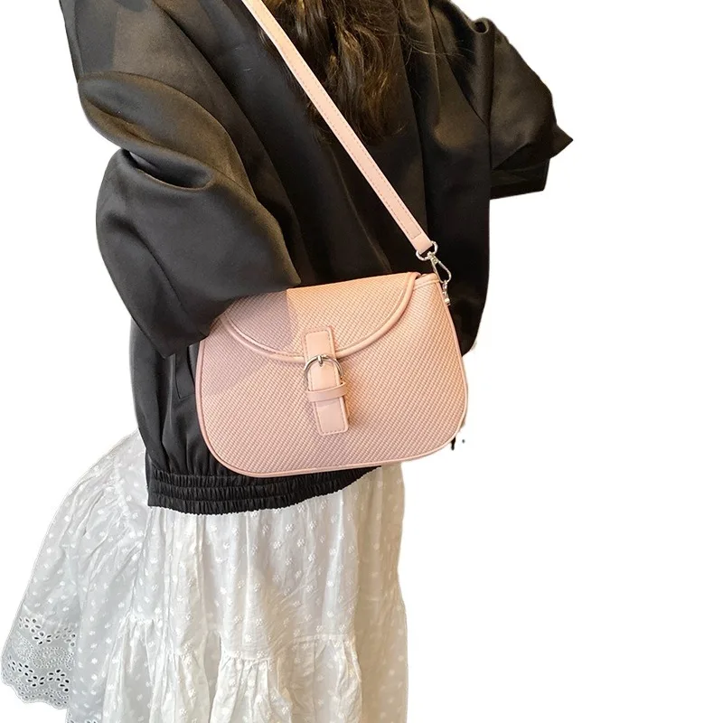 Shoulder bag girls senior sense of hundred with commuting large crossbody bag large capacity female new light luxury women's bag
Shoulder bag girls senior sense of hundred with commuting large crossbody bag large capacity female new light luxury women's bag