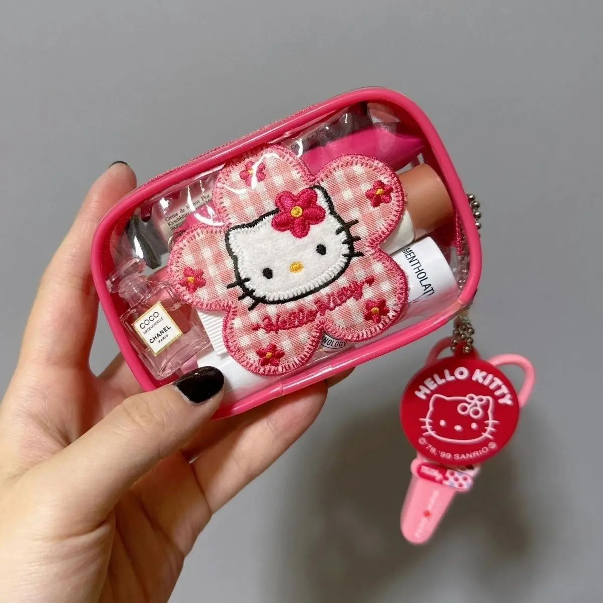 Сумка для хранения Hello Kitty с милым мультяшным принтом, устойчивая к царапинам, портативная сумка для хранения мелочей, модная нежная мини-сумка, подарки
Сумка для хранения Hello Kitty с милым мультяшным принтом, устойчивая к царапинам, портативная сумка для хранения мелочей, модная нежная мини-сумка, подарки