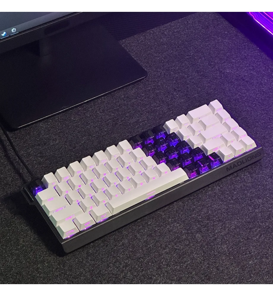Double-spell side-engraved light-transmitting keycaps original light-transmitting pbt side-engraved keycaps are suitable
Double-spell side-engraved light-transmitting keycaps original light-transmitting pbt side-engraved keycaps are suitable