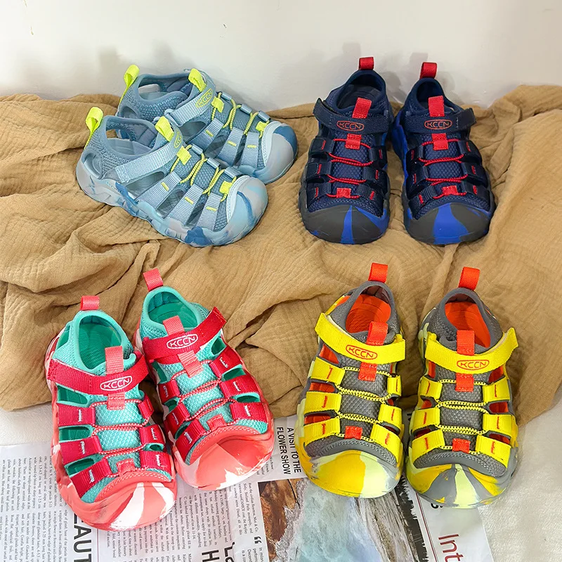 Детские сандалии для отслеживания, летняя пляжная обувь Baotou для мальчиков, Нескользящая камуфляжная походная обувь для девочек, обувь для прогулок для малышей
Детские сандалии для отслеживания, летняя пляжная обувь Baotou для мальчиков, Нескользящая камуфляжная походная обувь для девочек, обувь для прогулок для малышей