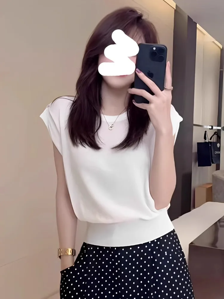 Elegant Thin Ice Silk Sleeveless Knitted Top Women Summer New High End White Waist Cinched Knit Caplet Fashion Korean Style
Elegant Thin Ice Silk Sleeveless Knitted Top Women Summer New High End White Waist Cinched Knit Caplet Fashion Korean Style