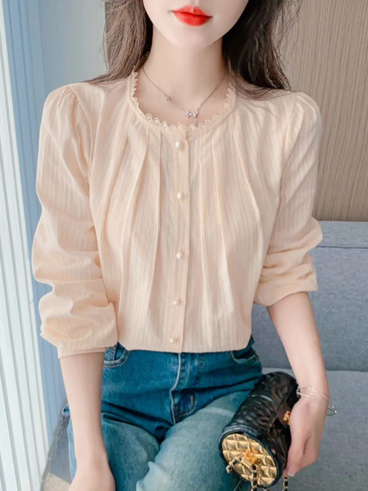 Новая женская модная приталенная блузка из чистого хлопка с кружевной отделкой, круглым вырезом и длинными рукавами, весна-осень
Новая женская модная приталенная блузка из чистого хлопка с кружевной отделкой, круглым вырезом и длинными рукавами, весна-осень