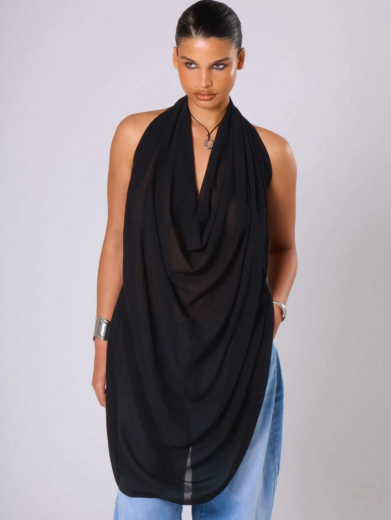 Топ из черного шифона с драпировкой и воротником-халтер для клуба, фестиваля, отпуска и вечеринок, больших размеров
Топ из черного шифона с драпировкой и воротником-халтер для клуба, фестиваля, отпуска и вечеринок, больших размеров