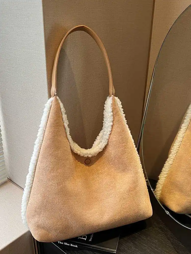 Winter Retro Suede Lamb Wool Splicing Tote Bag for Women 2025 New Large Capacity Commute Shoulder Bags Casual Versatile Handbag
Winter Retro Suede Lamb Wool Splicing Tote Bag for Women 2025 New Large Capacity Commute Shoulder Bags Casual Versatile Handbag