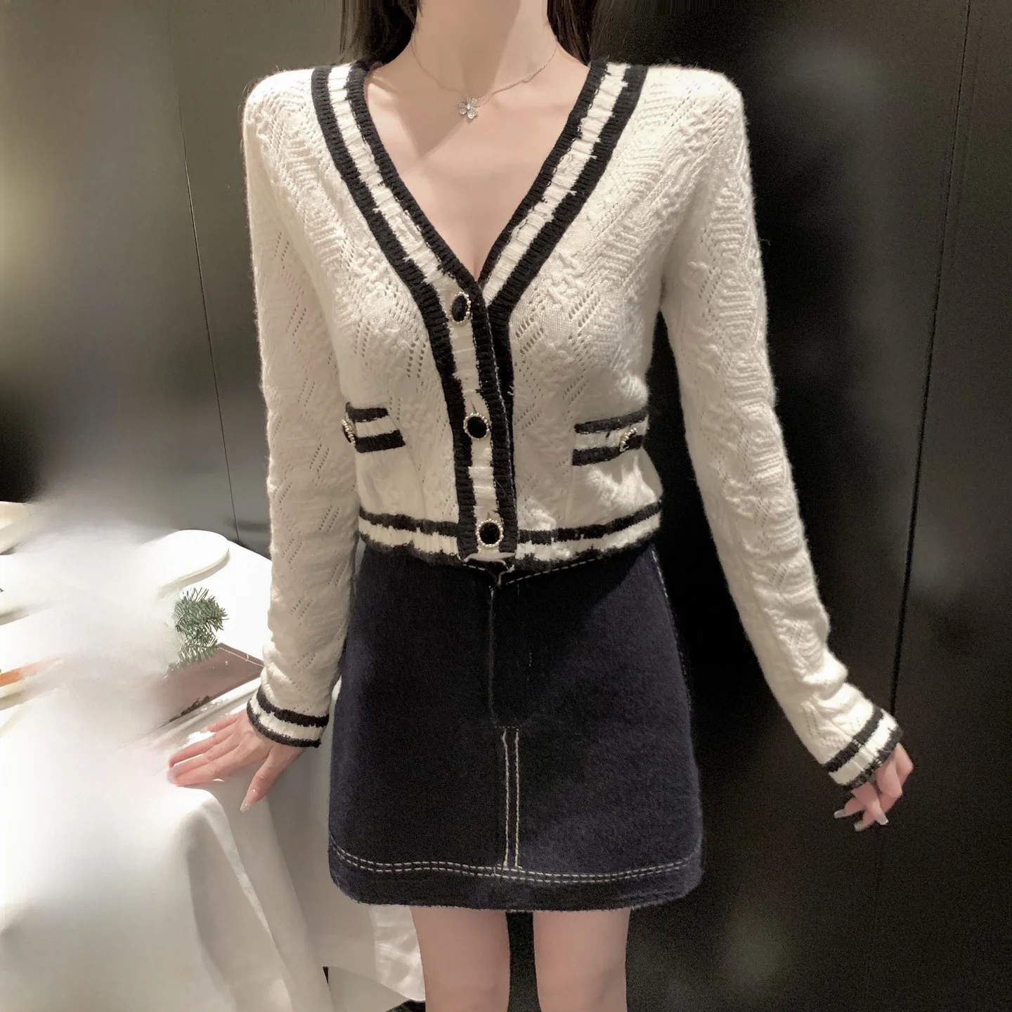 High-End Knitted A-Line Skirt for Women Winter Season Boutique De Viola Pure Color Mid-Waist Short Skirt
High-End Knitted A-Line Skirt for Women Winter Season Boutique De Viola Pure Color Mid-Waist Short Skirt