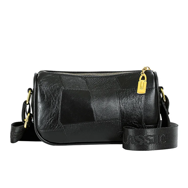 Niche Design Simple Shoulder Armpit Bag 2025 Summer New Fashion Sophicticated Messenger Bag Wide Shoulder Strap Small Square Bag
Niche Design Simple Shoulder Armpit Bag 2025 Summer New Fashion Sophicticated Messenger Bag Wide Shoulder Strap Small Square Bag